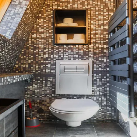 Appartamento Luminous 1bdr Witha C&balcony-marais Louvre *